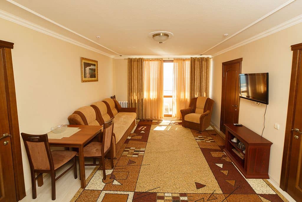 rooms-3-комнатный-2-местный-люкс-корпус-10