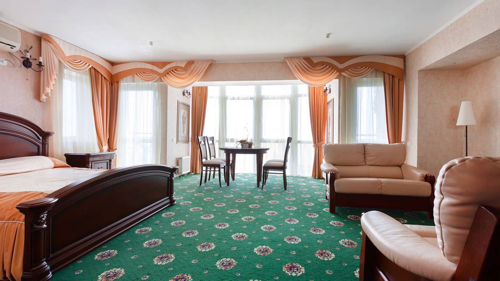 rooms-suite