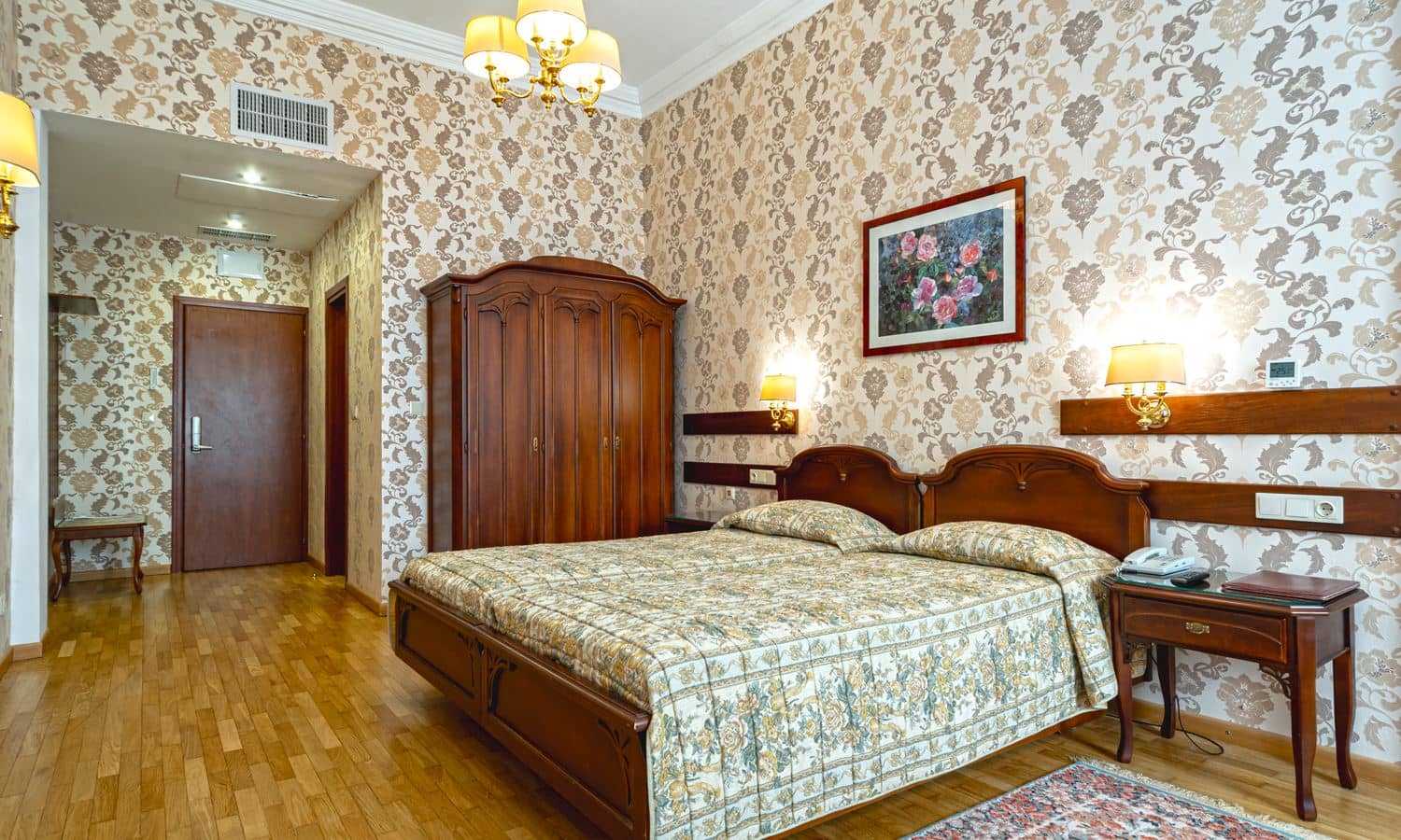 rooms-superior-building-1