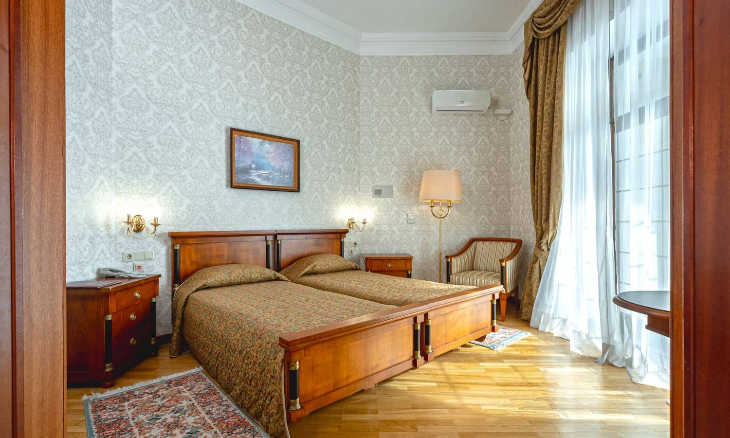 rooms-deluxe-2-room
