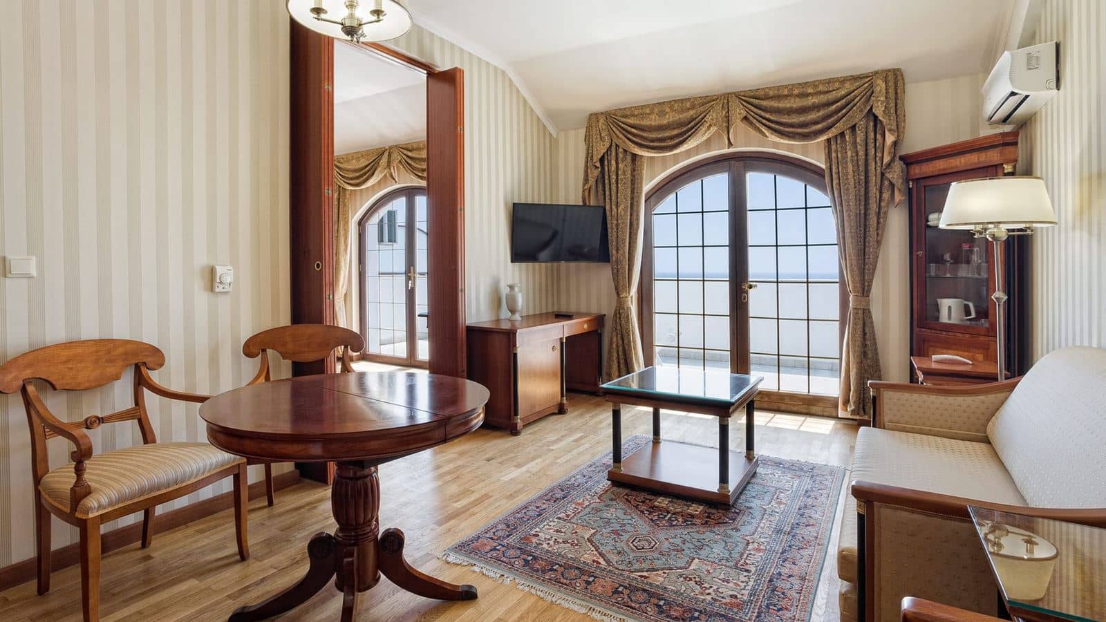rooms-apartament-2-room-building-1