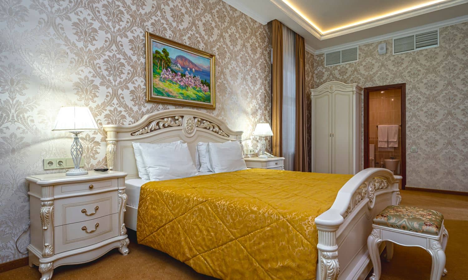 rooms-suite-building-1