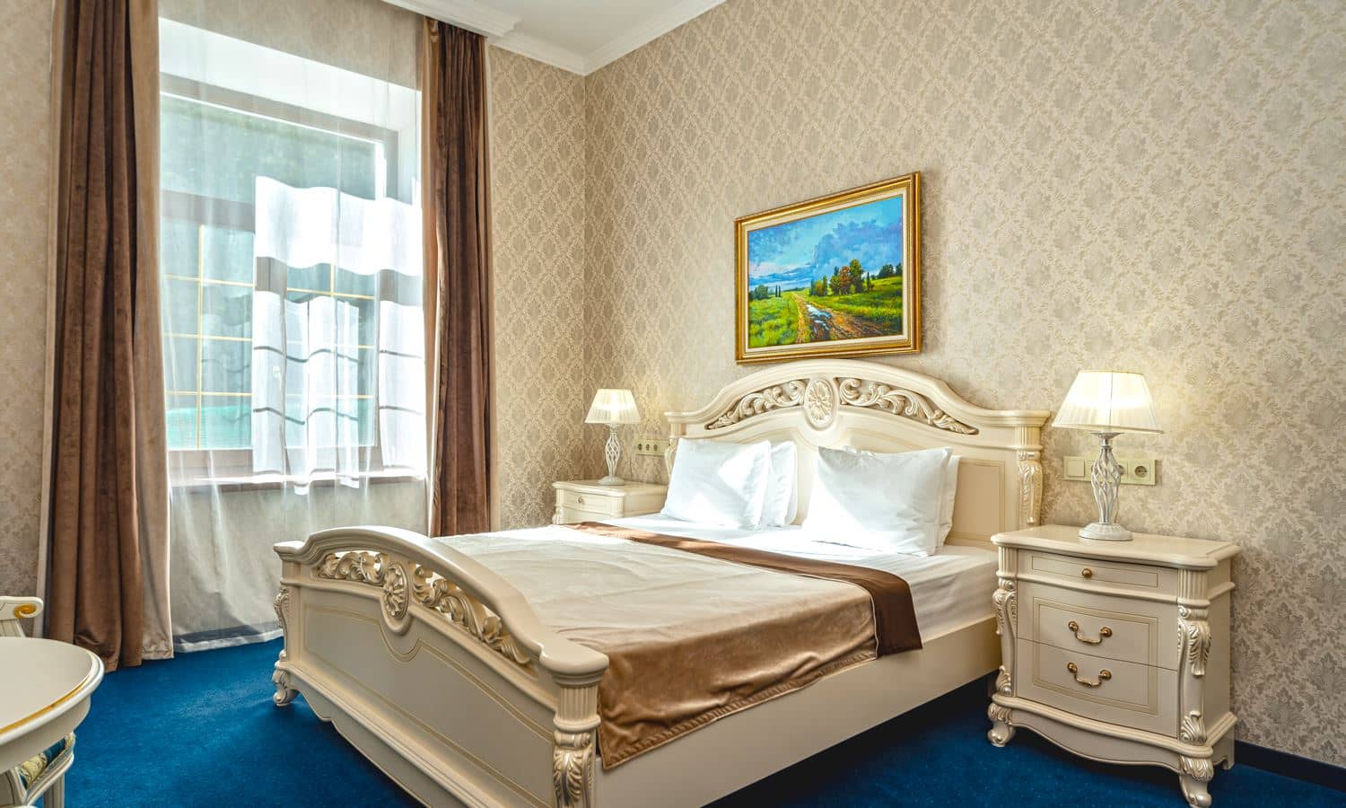 rooms-suite-building-1