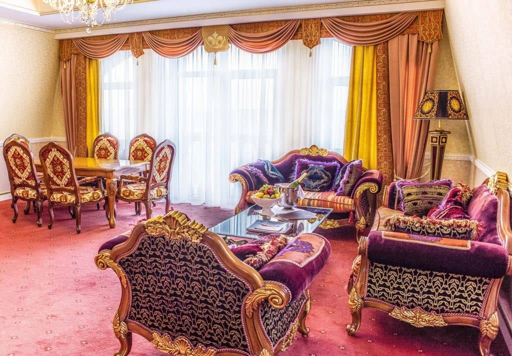 rooms-двухкомнатный-люкс-с-балконом-и-видом-на-море