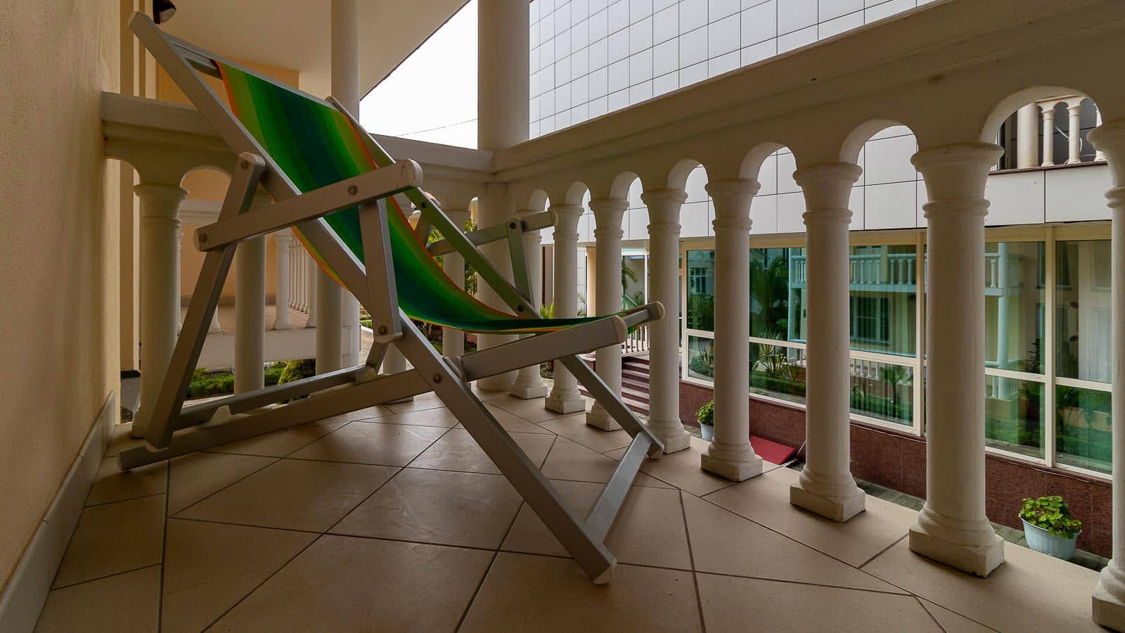 rooms-3-rooms-duplex-10-cottage-balcony