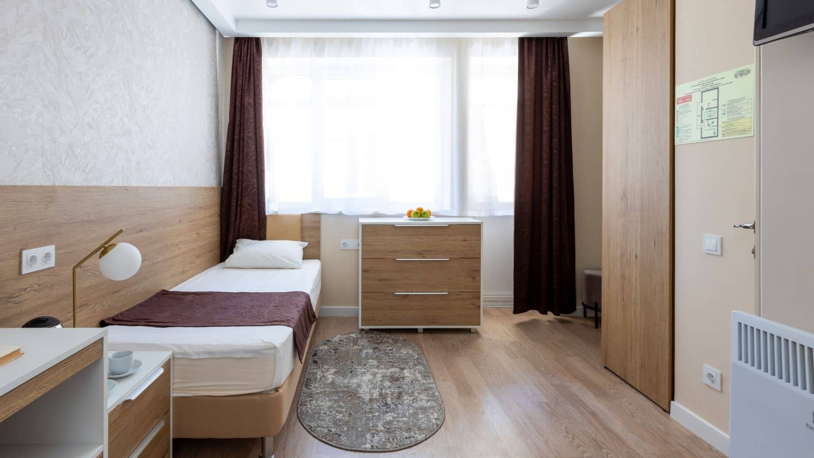 rooms-single-5-cottage-2-floor-balcony