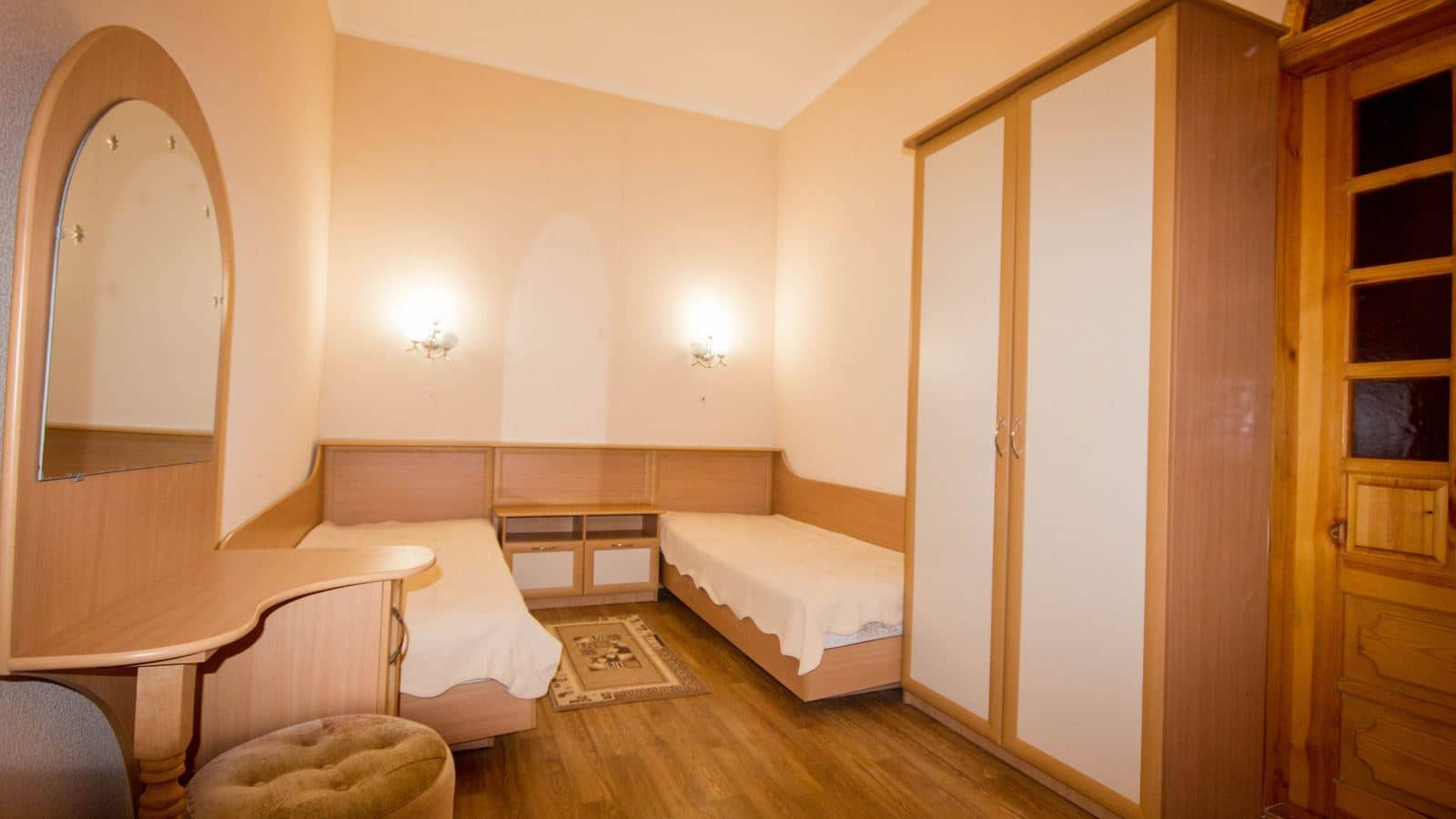 rooms-4местный-3комнатный-3кат-коттедж-12