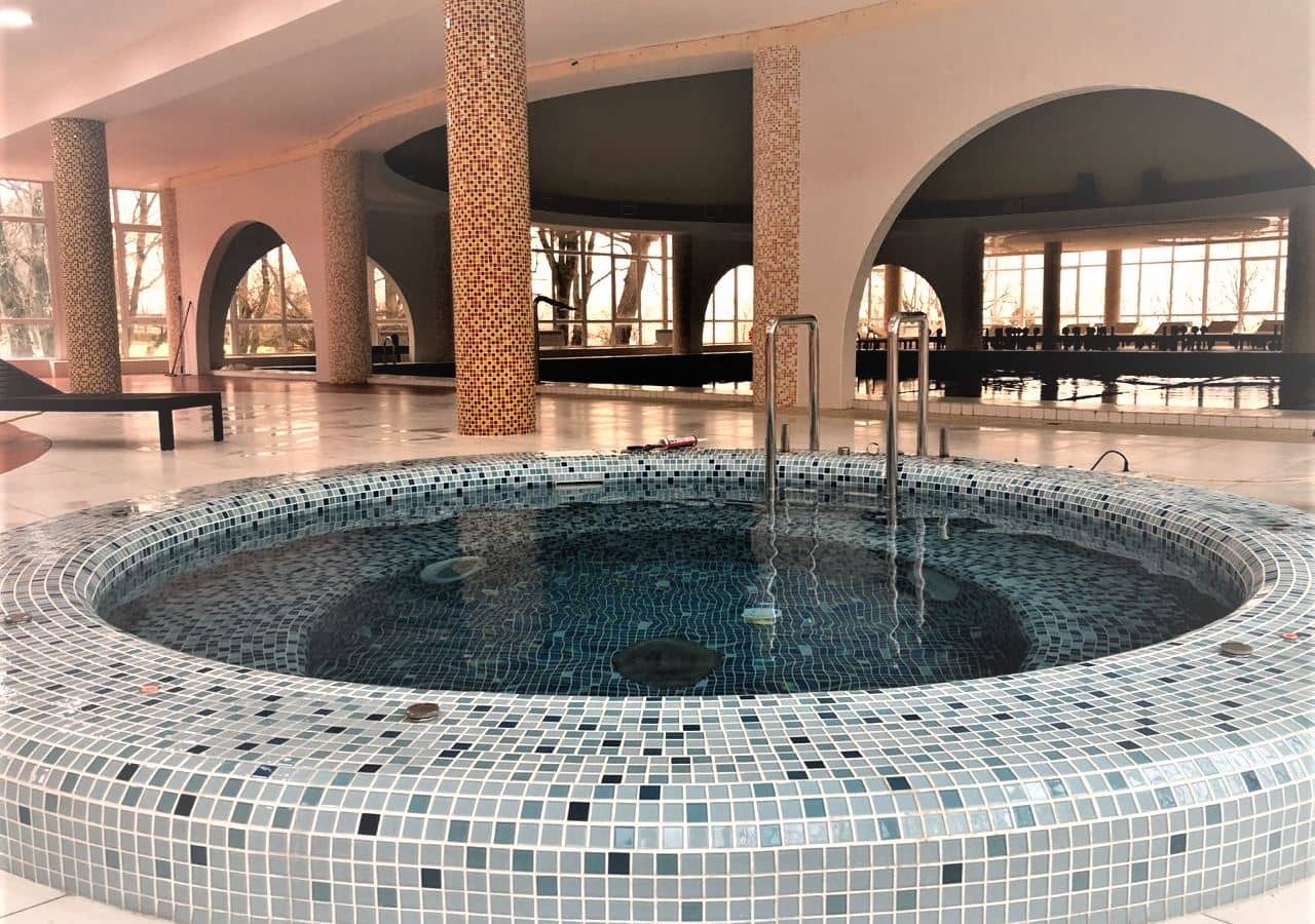 pools-indoor-pool