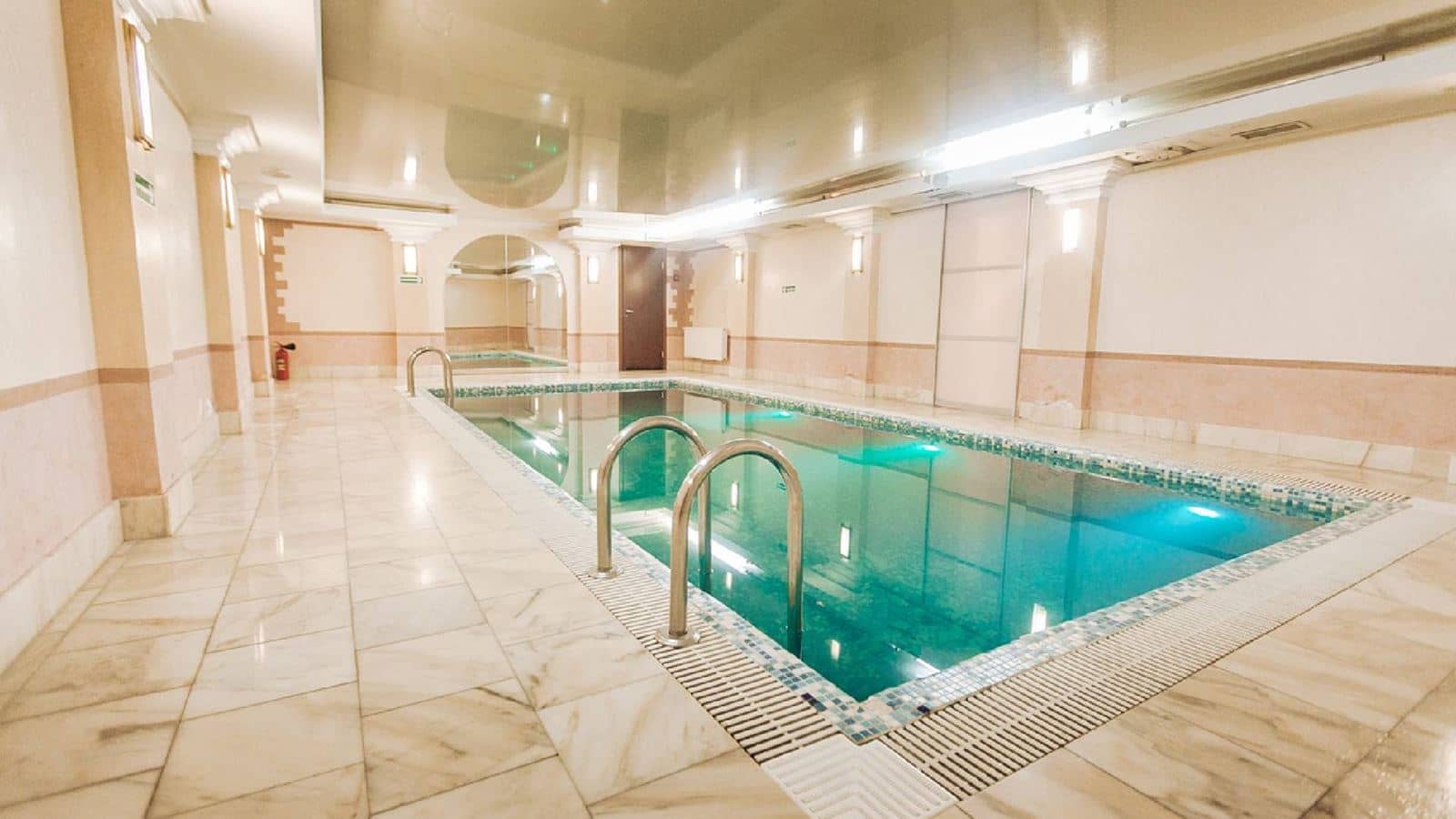 pools-indoor-pool