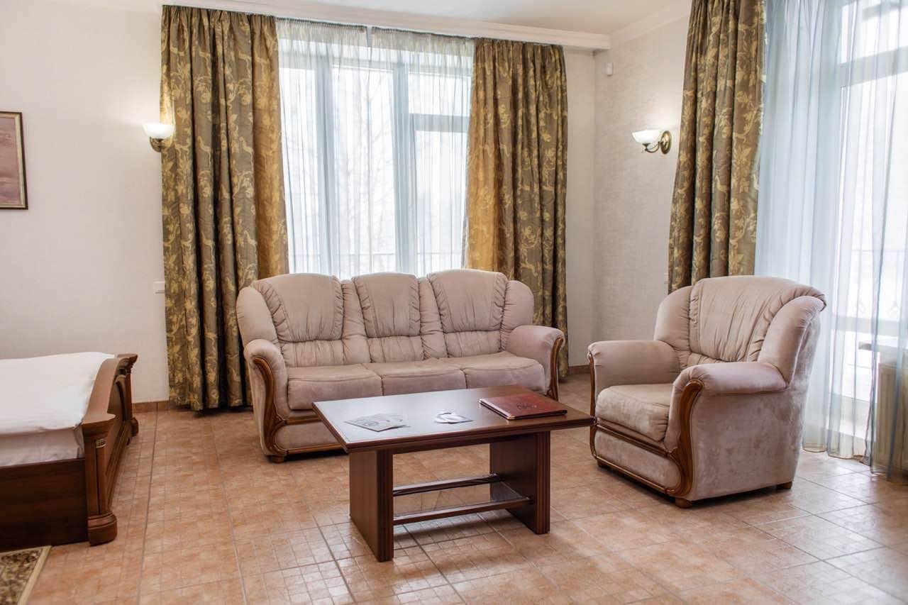 rooms-2mestnyi-lux
