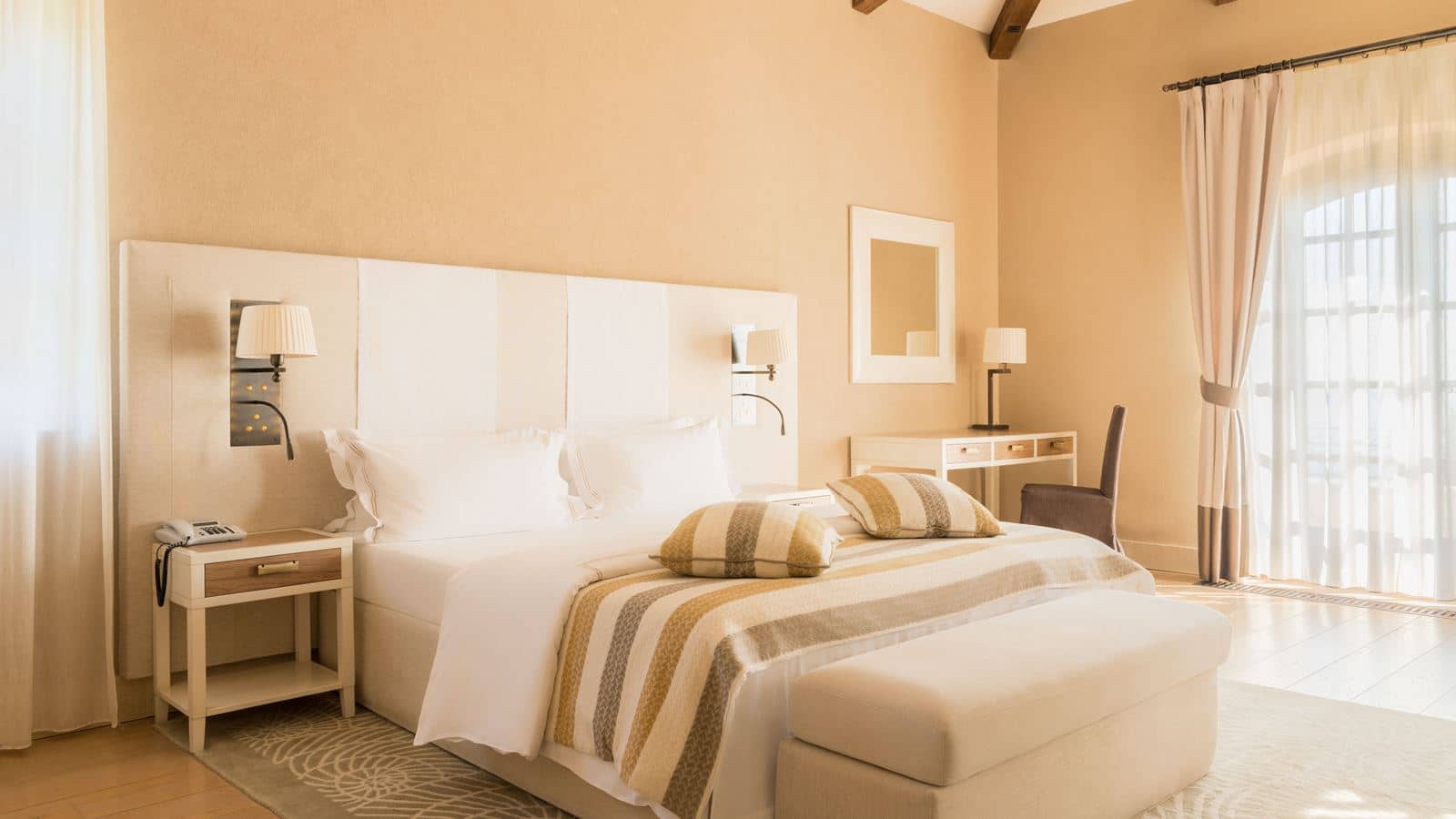 rooms-luxury-family-villa-coral-nadia