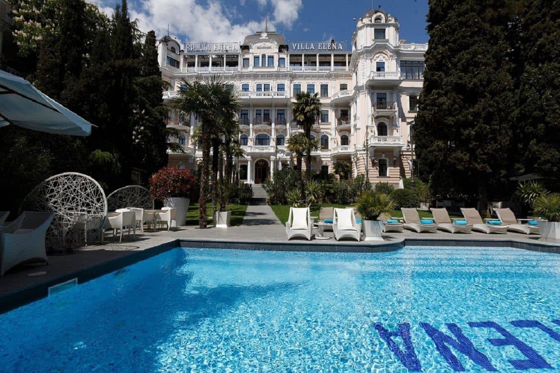 pools-outdoor-pool