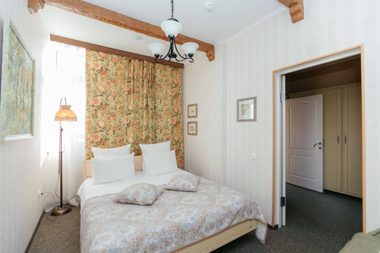rooms-2-room-suite