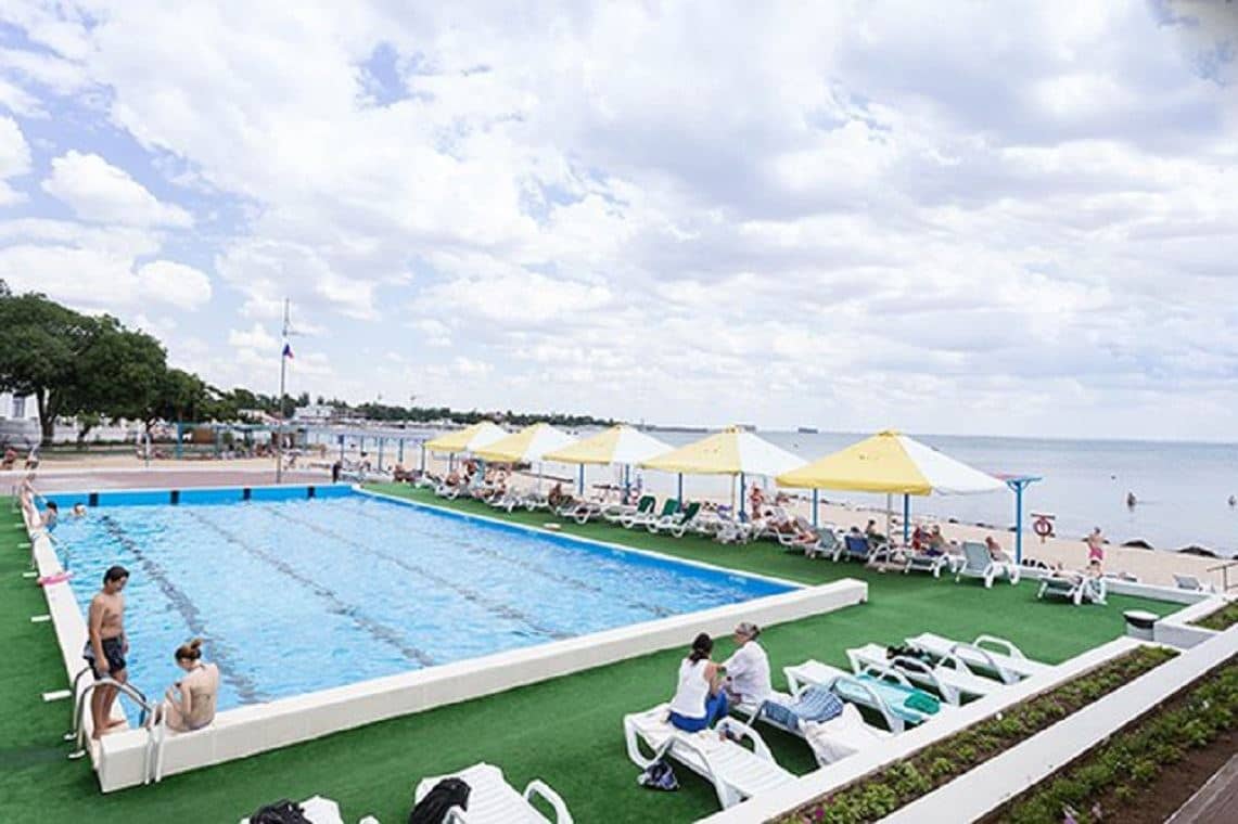 pools-outdoor-pool
