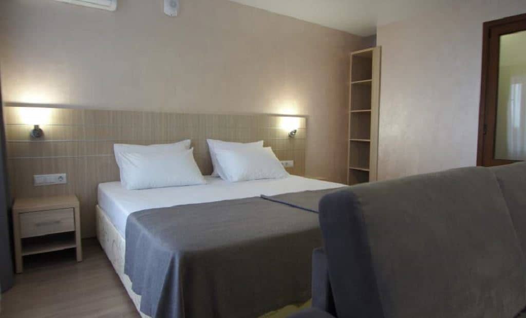 rooms-2bed-comfort