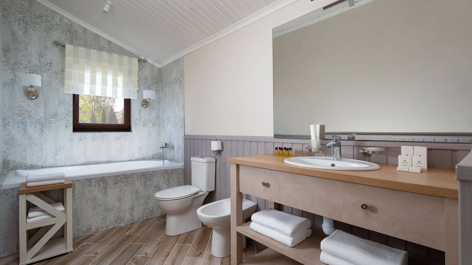 rooms-bungalow-suite