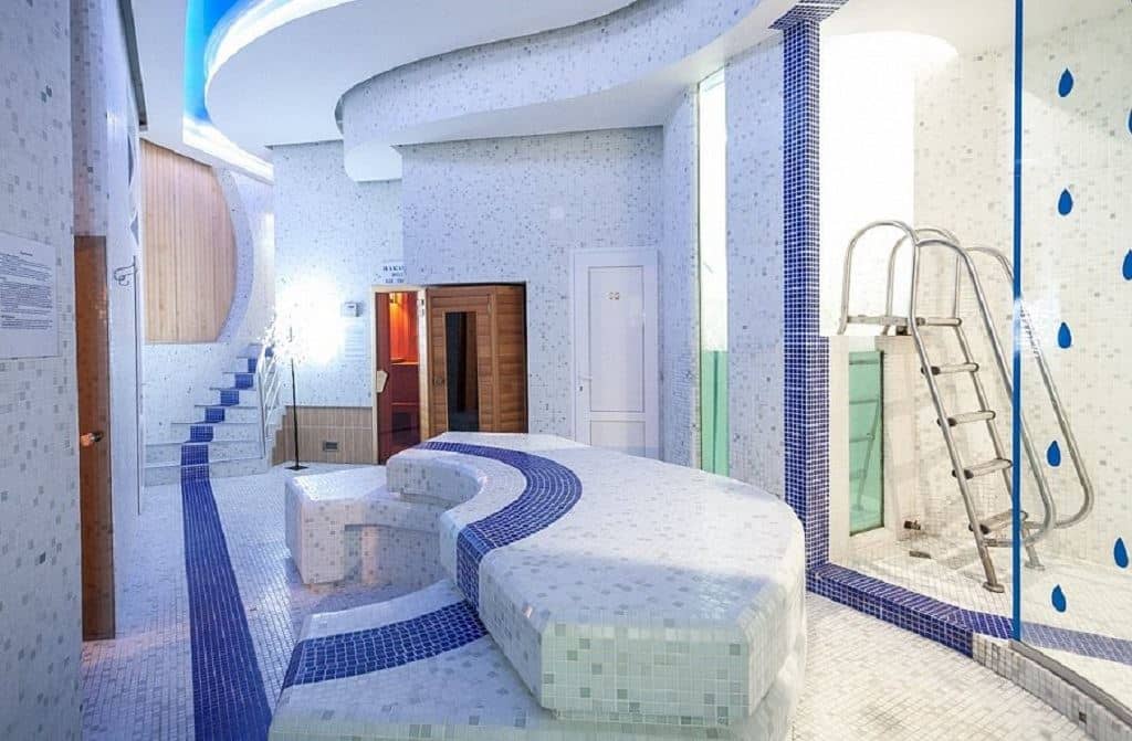 pools-indoor-pool