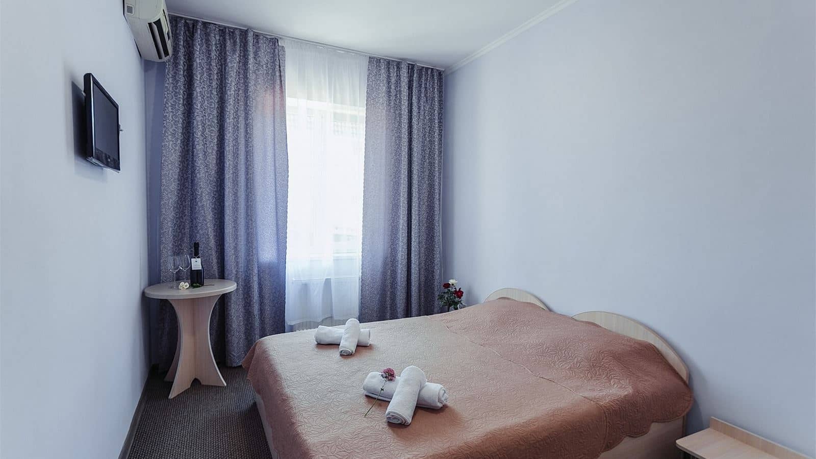 rooms-standard-room