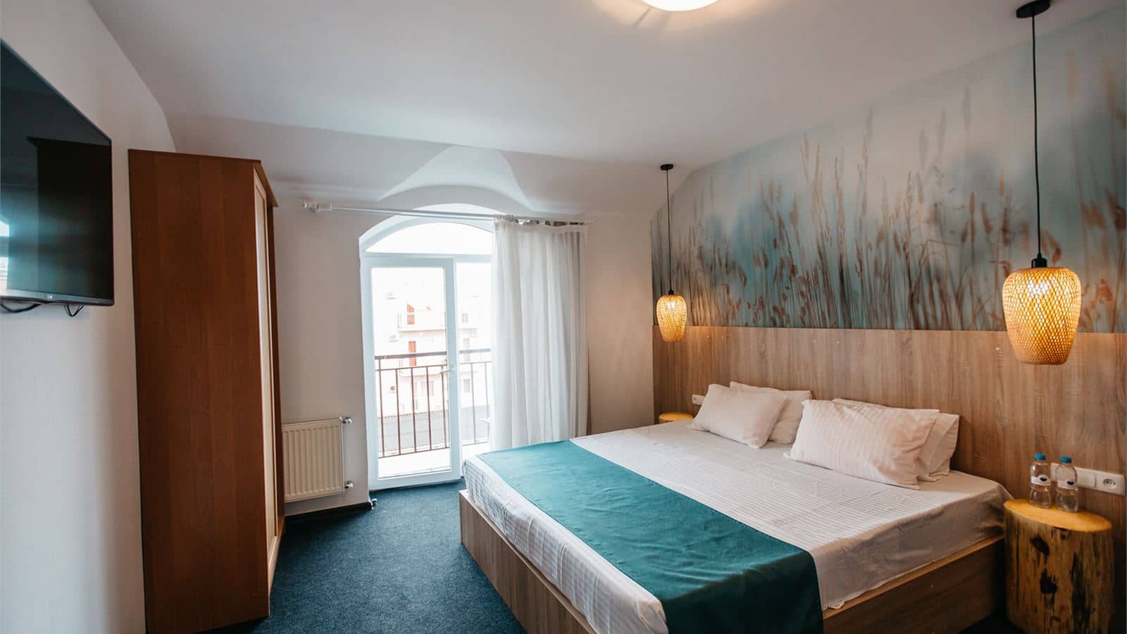 rooms-standard-family-room