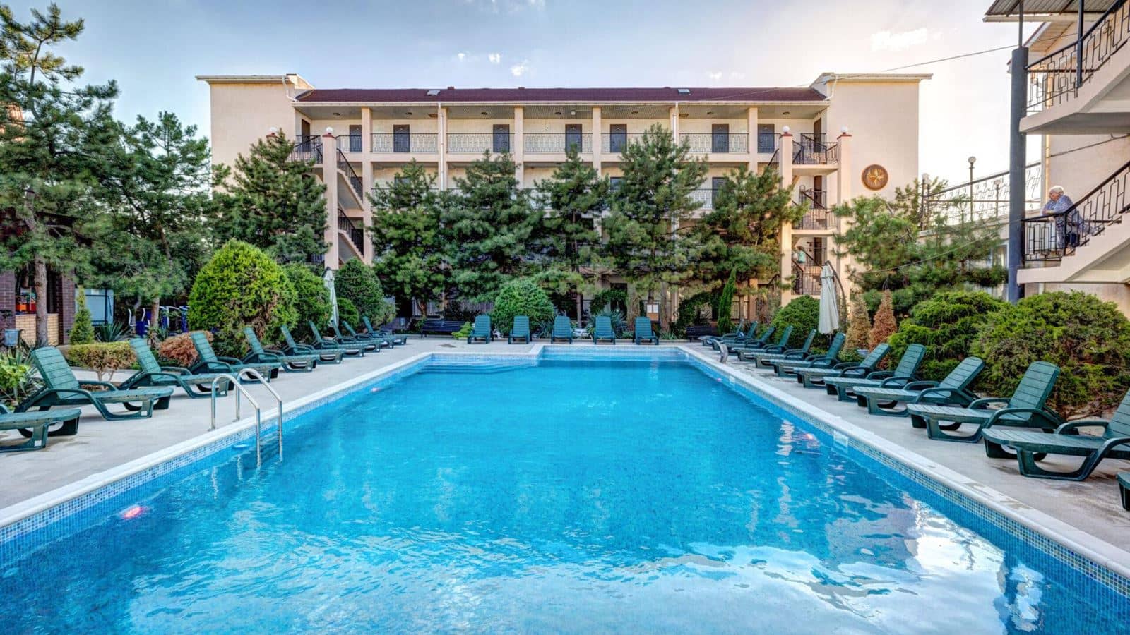 pools-outdoor-pool
