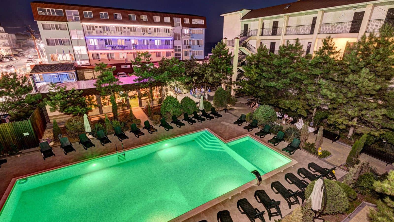 pools-outdoor-pool