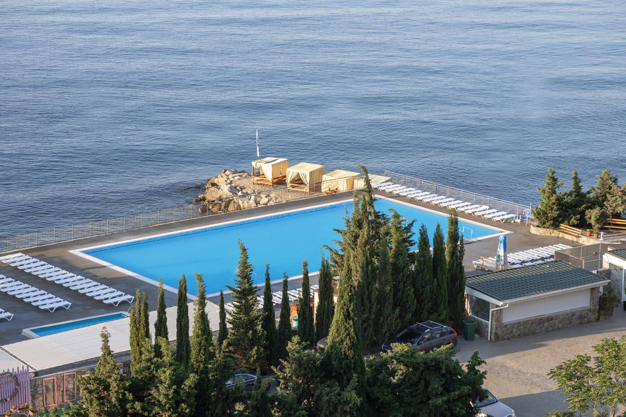 pools-outdoor-pool