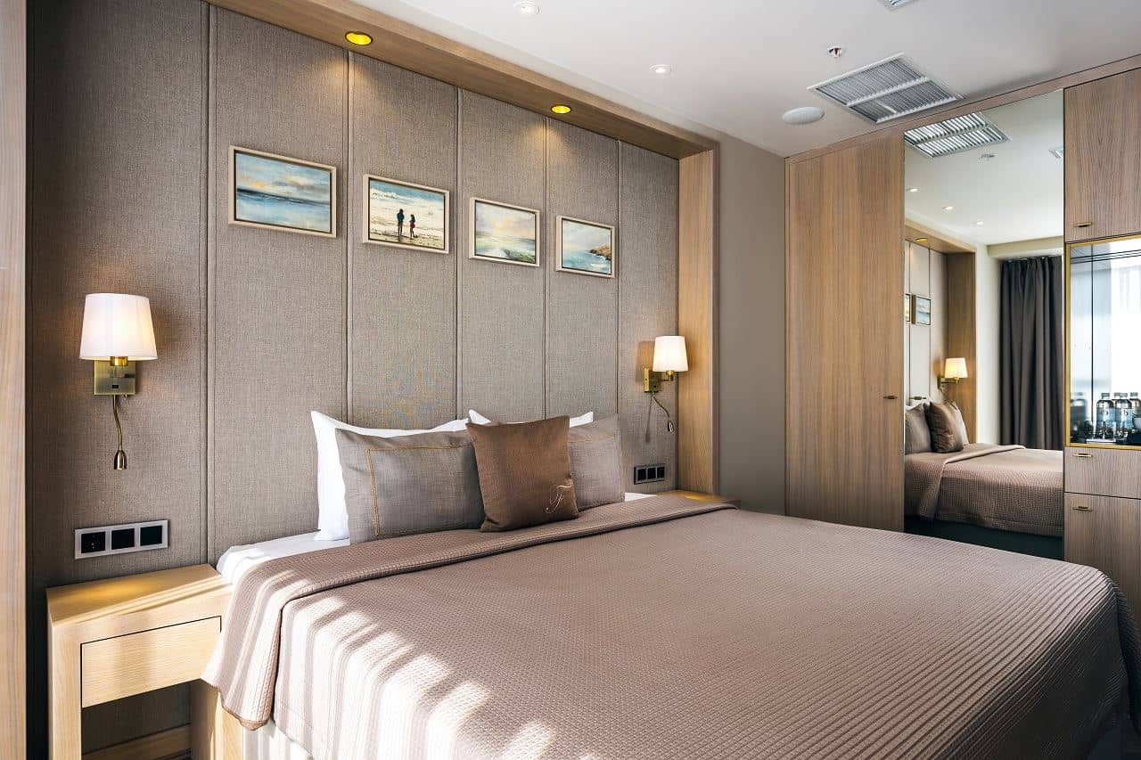 rooms-deluxe-sea