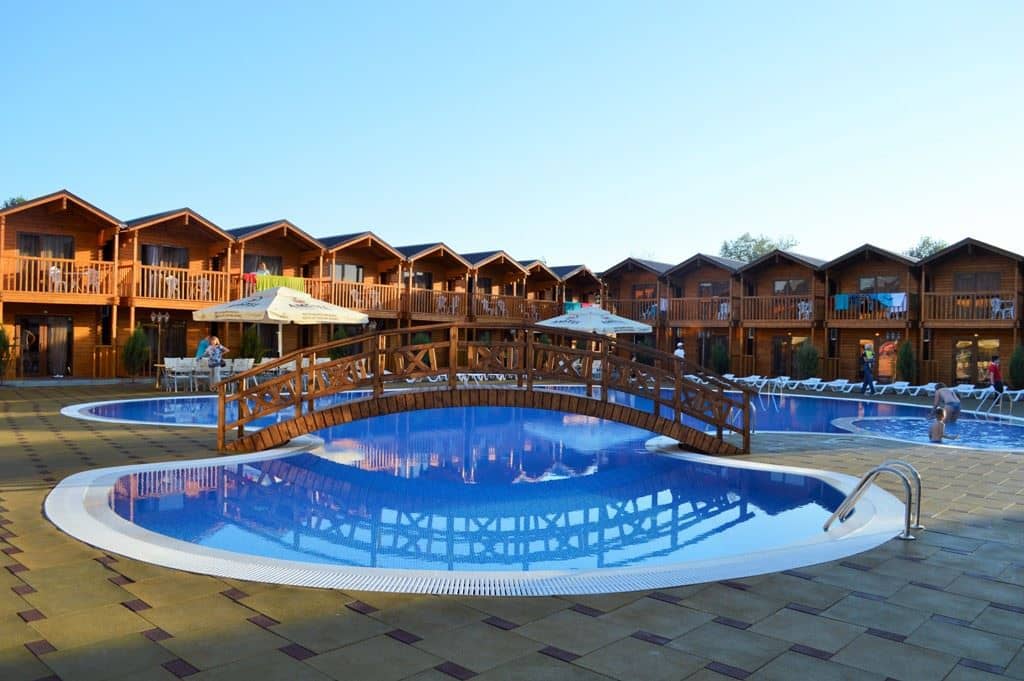 pools-outdoor-pool