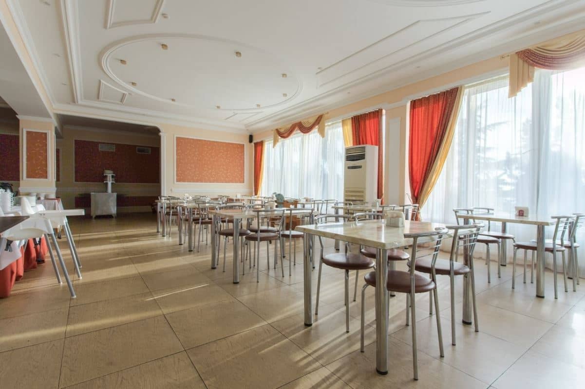 restaurants-ресторан-алустон