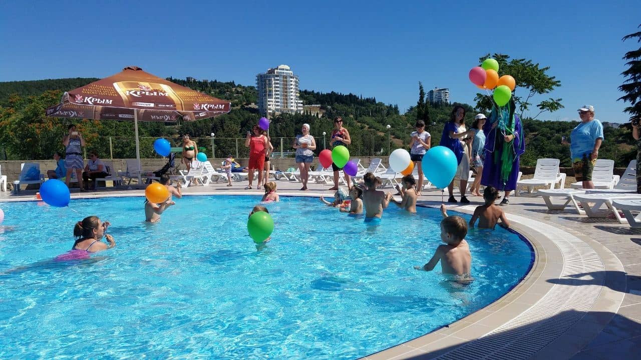 pools-outdoor-pool