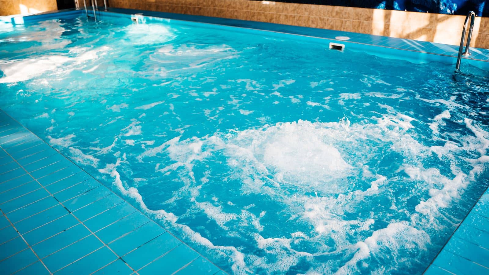 pools-indoor-pool