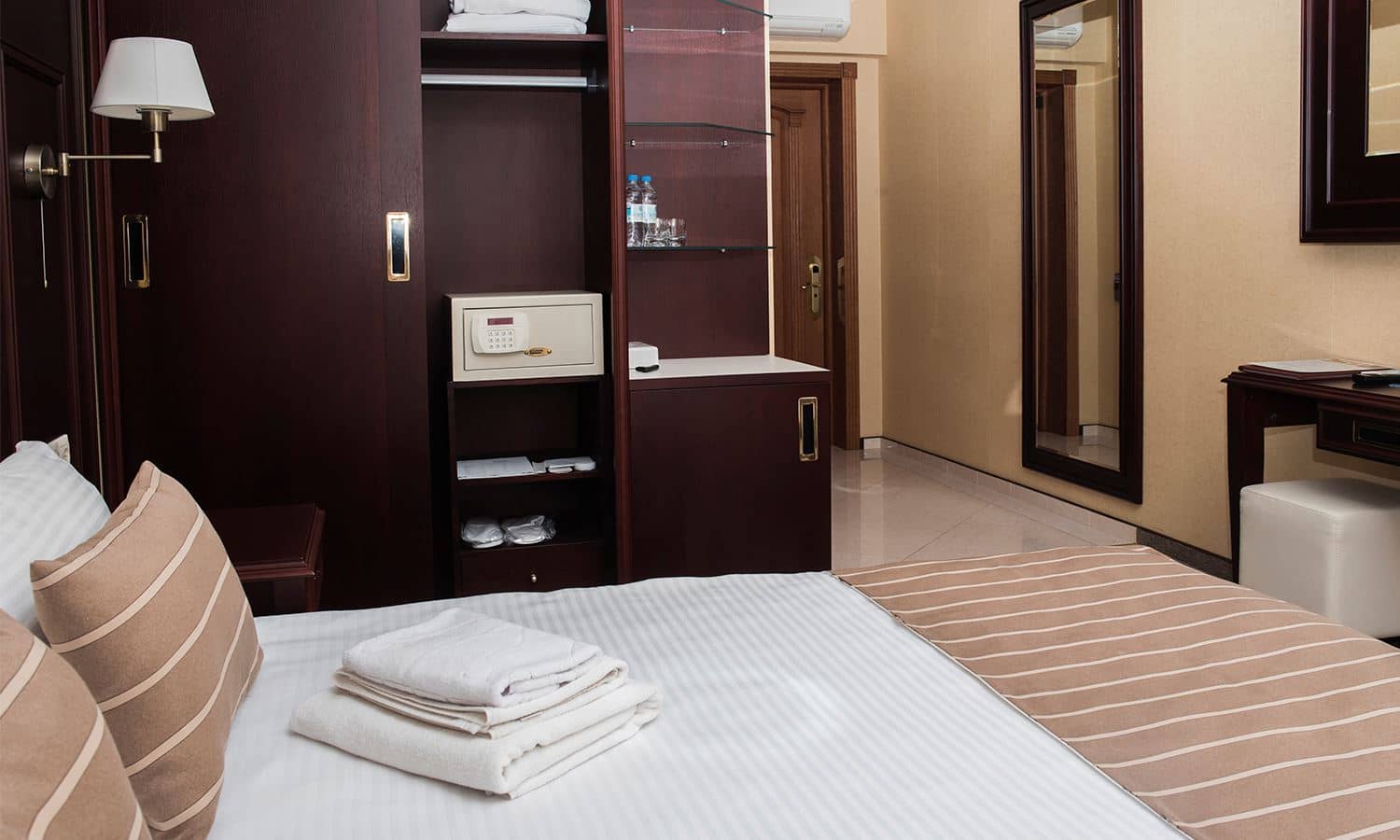 rooms-bed-superior