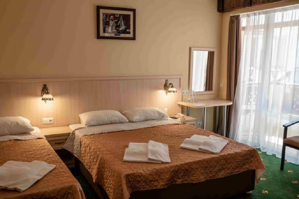 rooms-apartment-triple