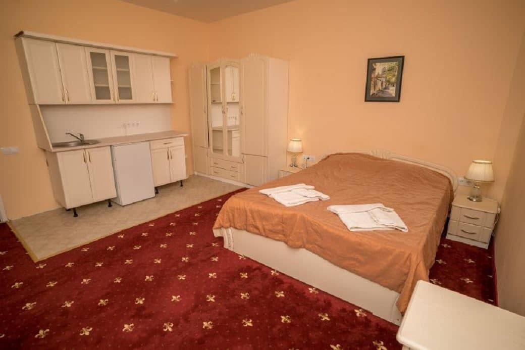 rooms-apartment-luxury-quad