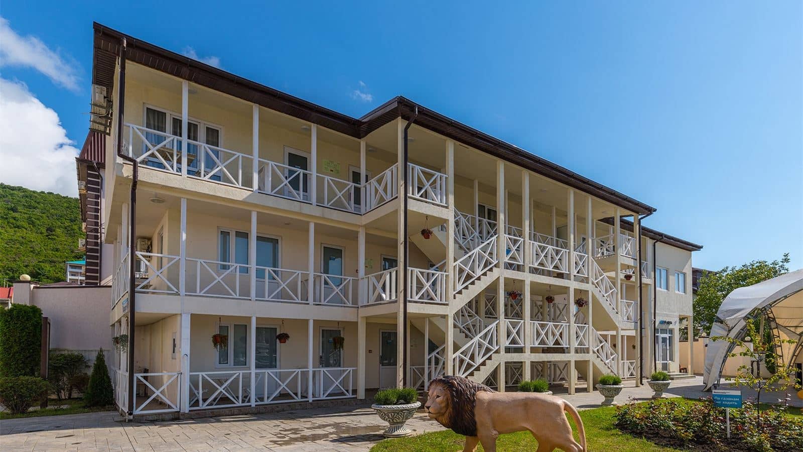 rooms-deluxe-room