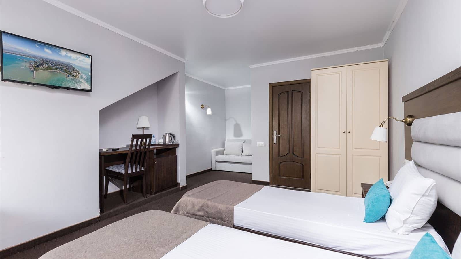 rooms-superior-with-private-terrace