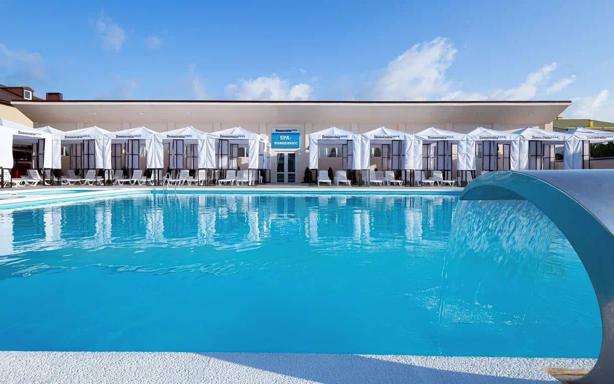 pools-outdoor-pool
