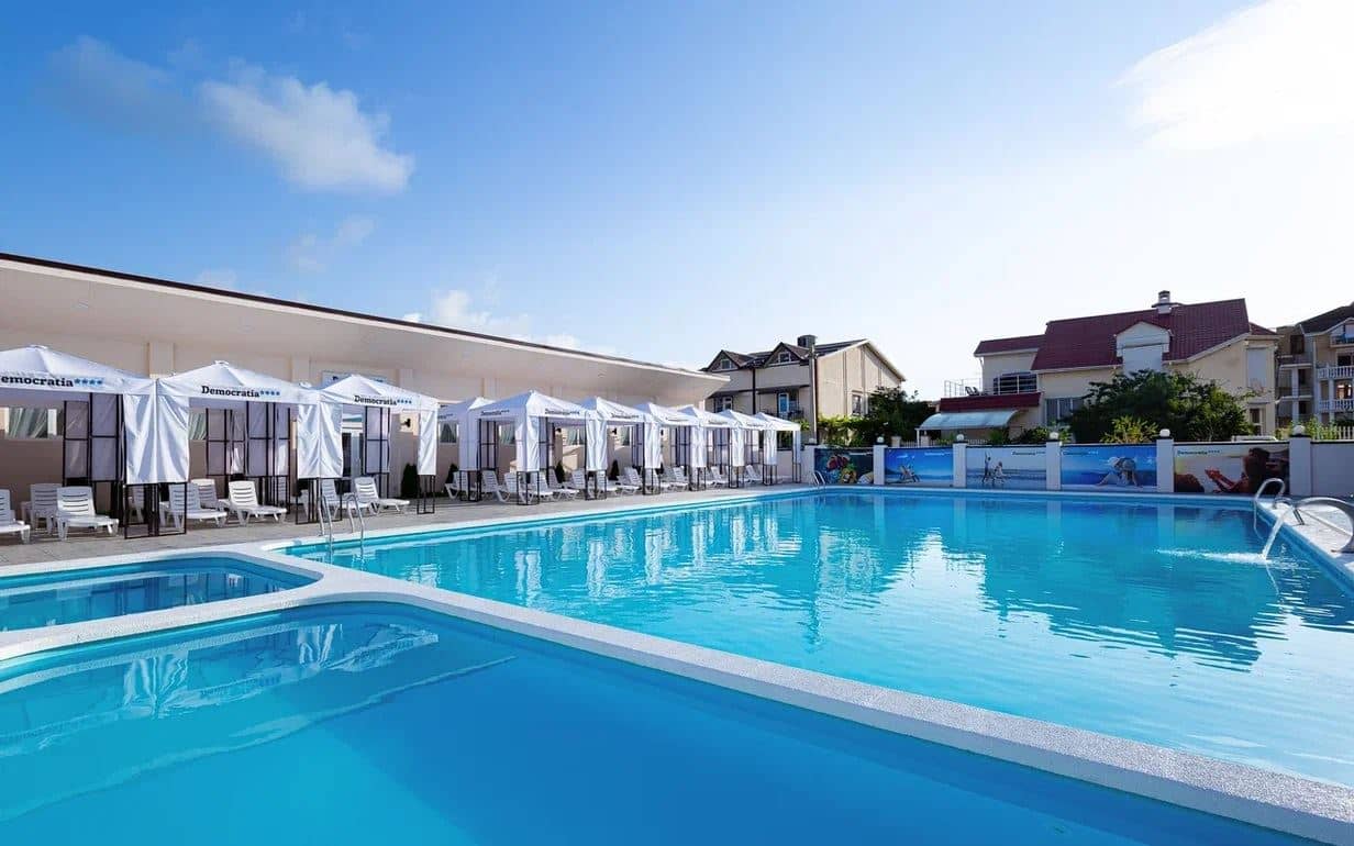 pools-outdoor-pool
