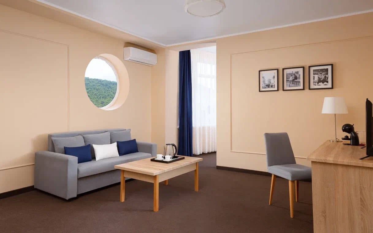 rooms-suite-deluxe