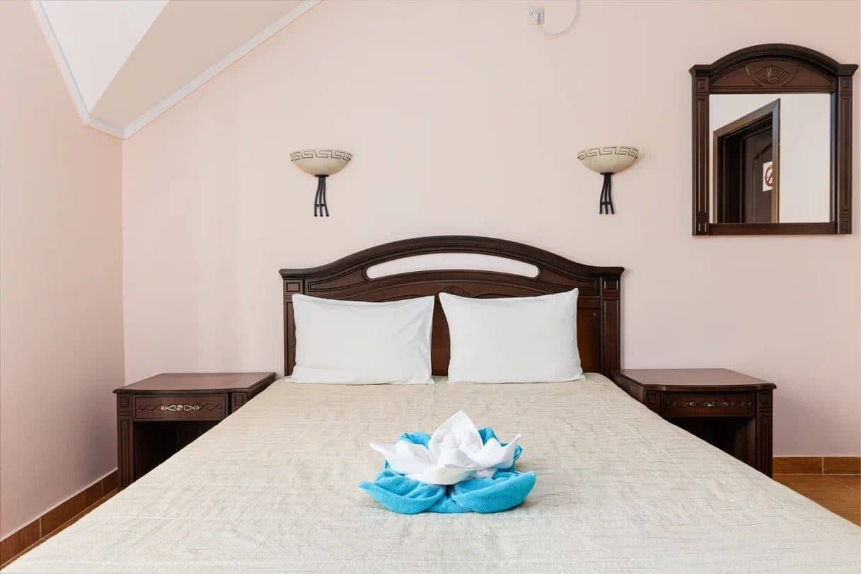 rooms-standard-mansard-with-balcony
