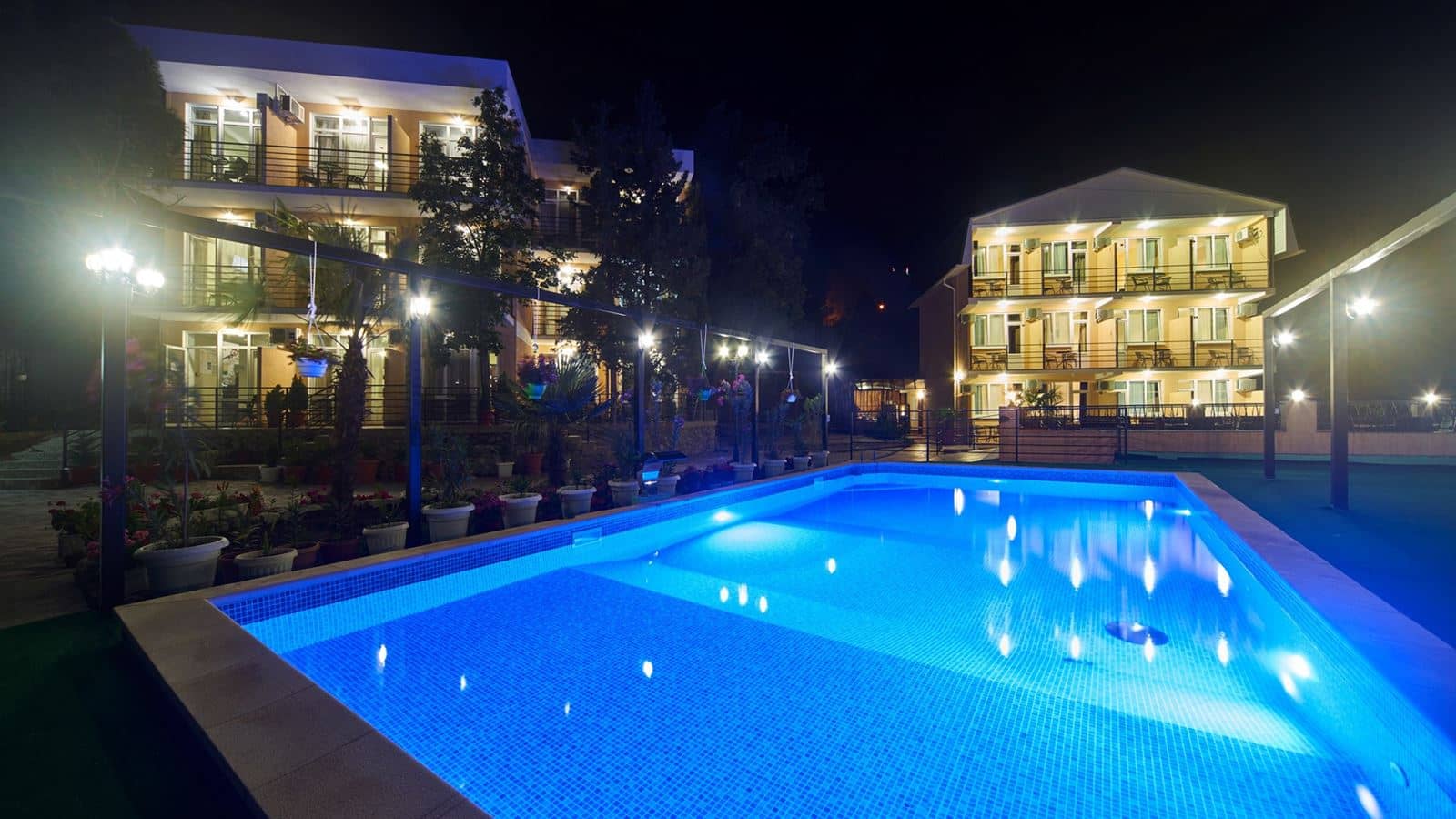 pools-outdoor-pool