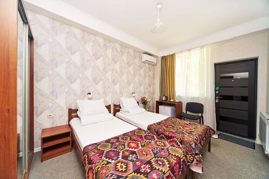 rooms-standard-room