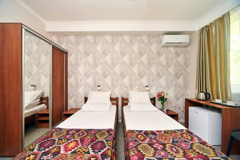 rooms-standard-room