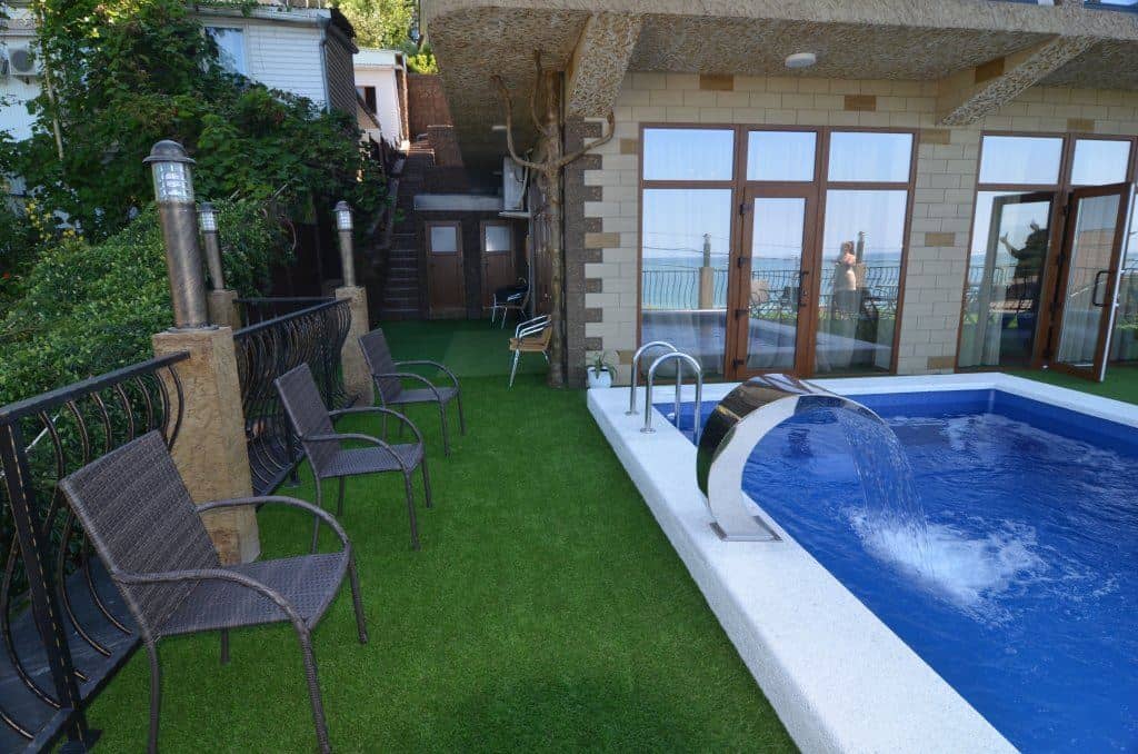 pools-outdoor-pool