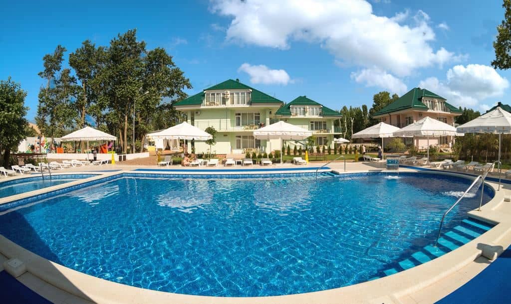 pools-outdoor-pool