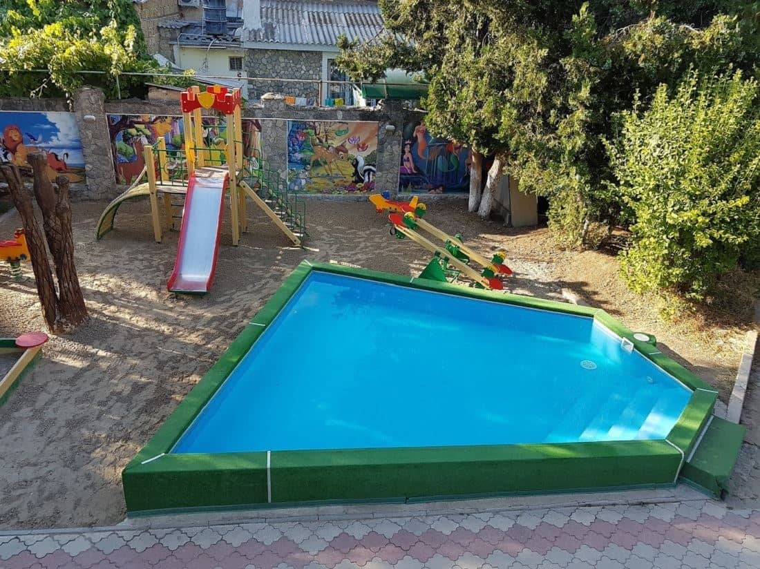 pools-outdoor--indoor-childrens-pool