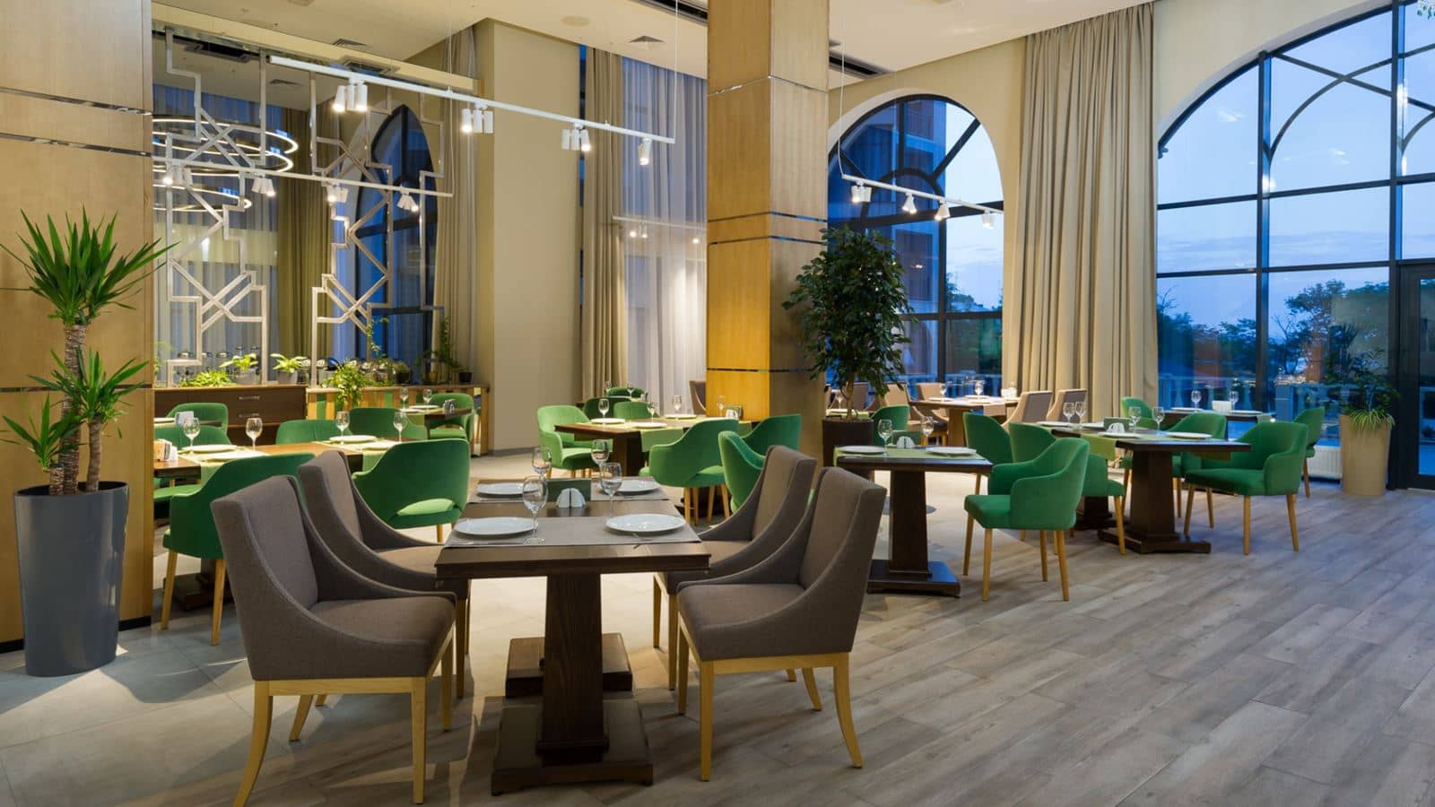 restaurants-meals-hills
