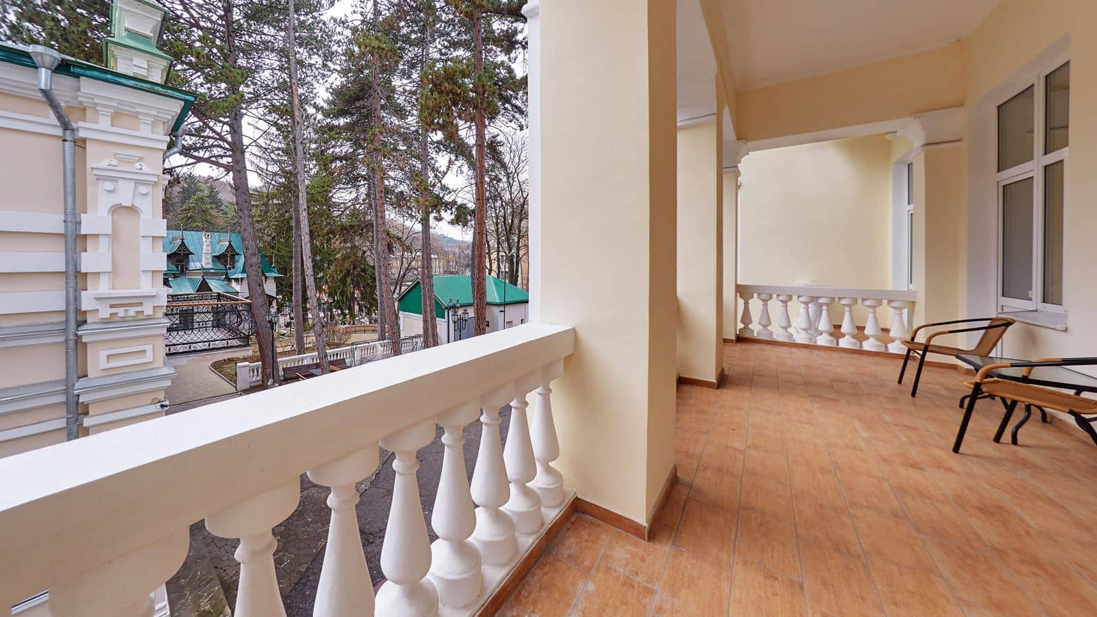 rooms-junior-suite-with-balcony