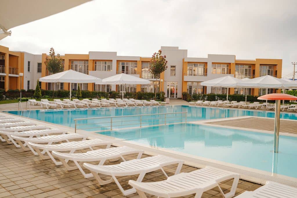 pools-outdoor-pool