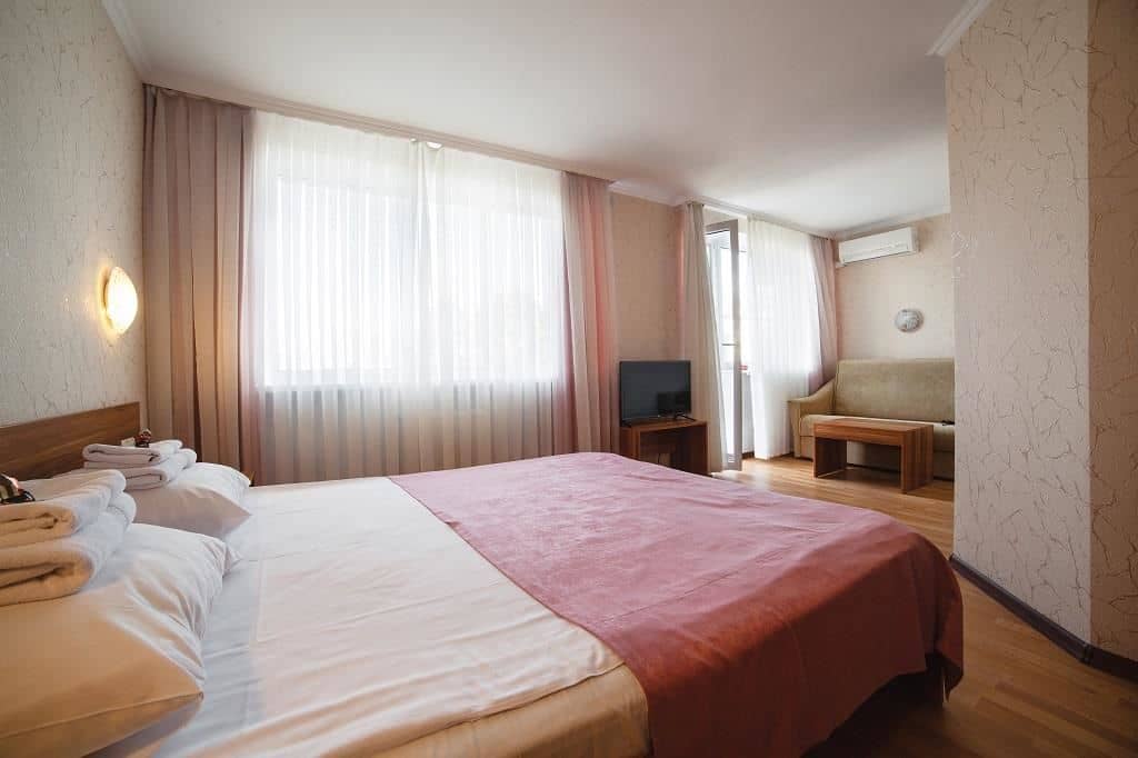 rooms-double-deluxe-room